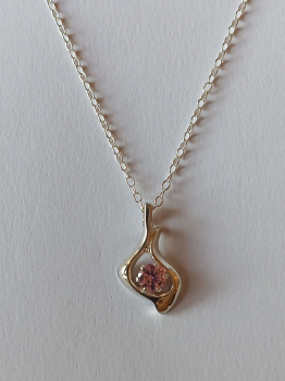 silver chain with pink zirconia pendant in free design-anchor chain 45 cm-----